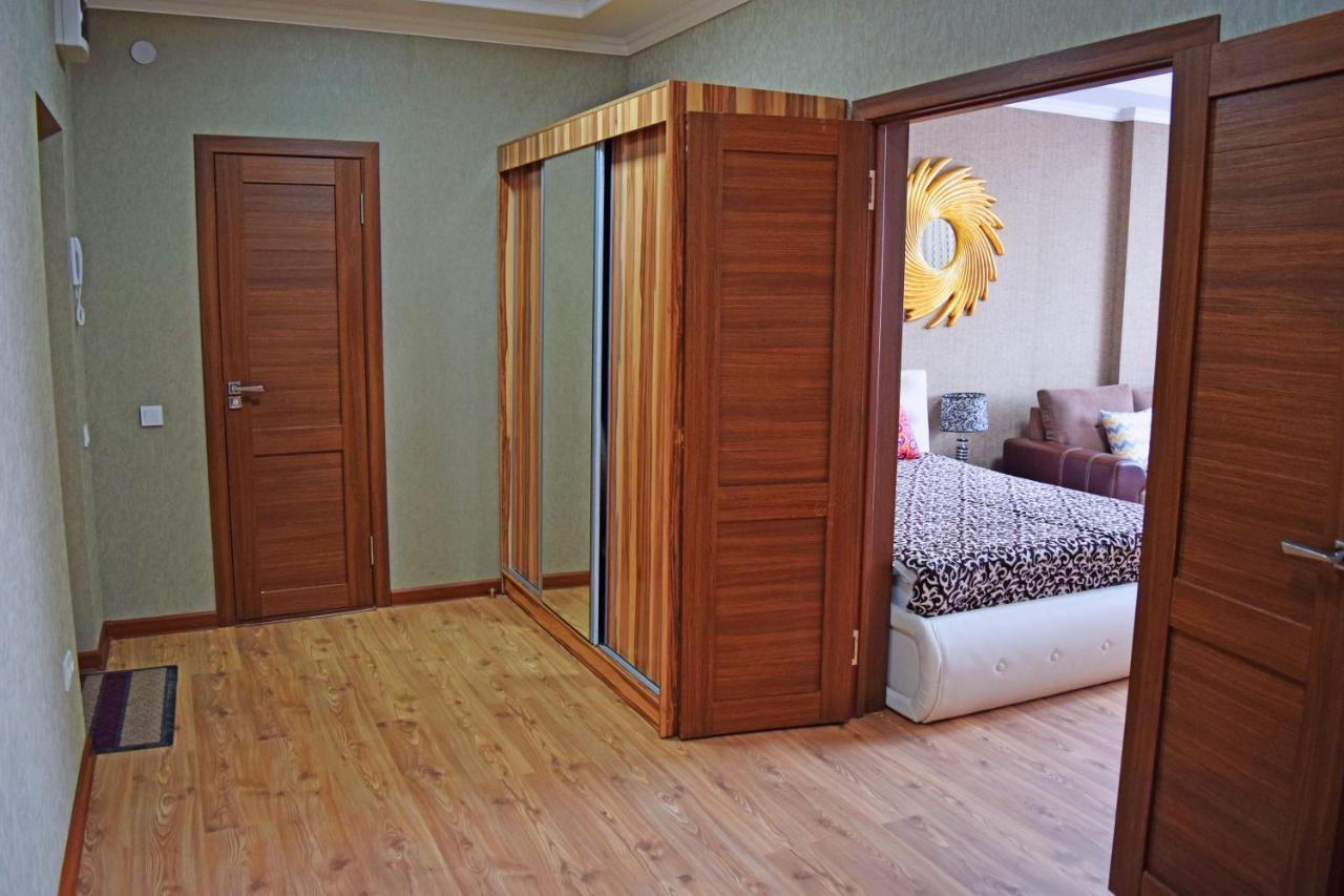 Bishkek Sunny Apartment In The Center Kültér fotó